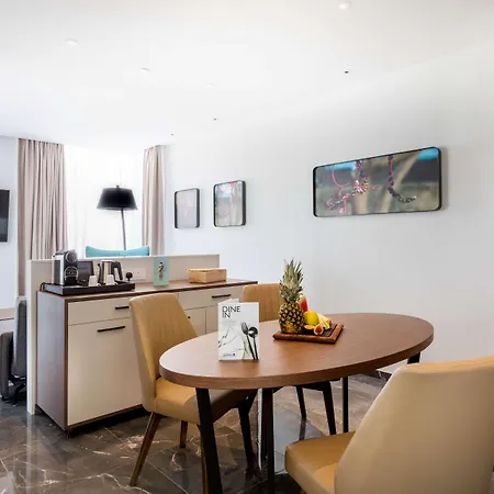 Radisson Blu Hotel, Otel Larnaca