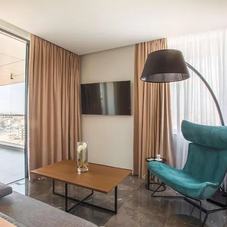 Radisson Blu Hotel, Otel Larnaca