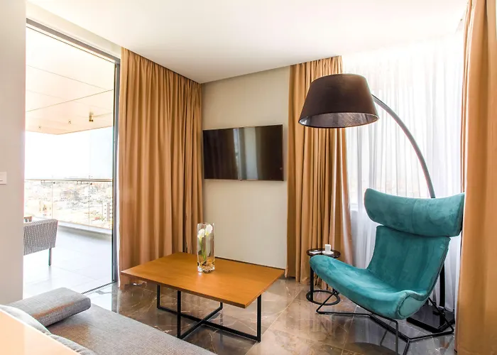 راديسون بلو،