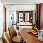 Radisson Blu Hotel, Hotel