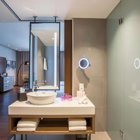 Radisson Blu Hotel, Hotel Larnaca