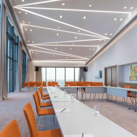 Radisson Blu Hotel, מלון