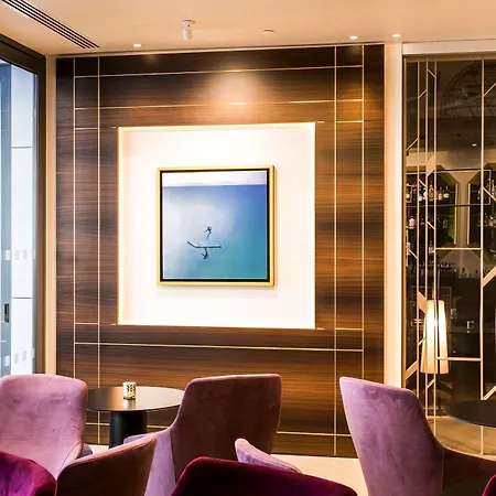 Radisson Blu Hotel, Szálloda