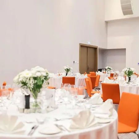 Radisson Blu Hotel, Szálloda Lárnaka