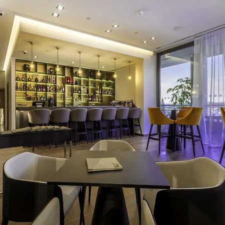 Radisson Blu Hotel, Lárnaka