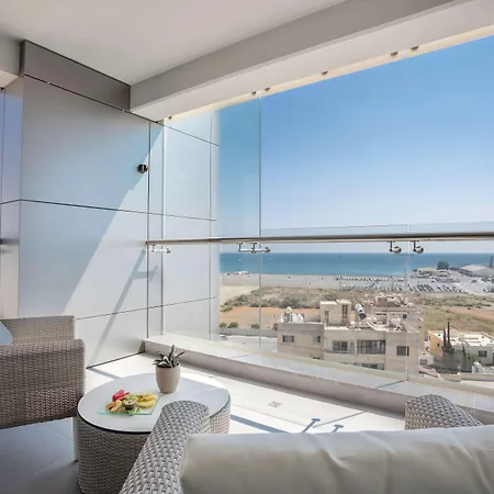 Radisson Blu Hotel, Lárnaka