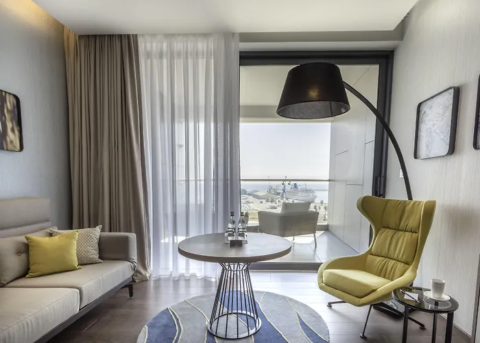 Radisson Blu Hotel, Hotel Larnaca