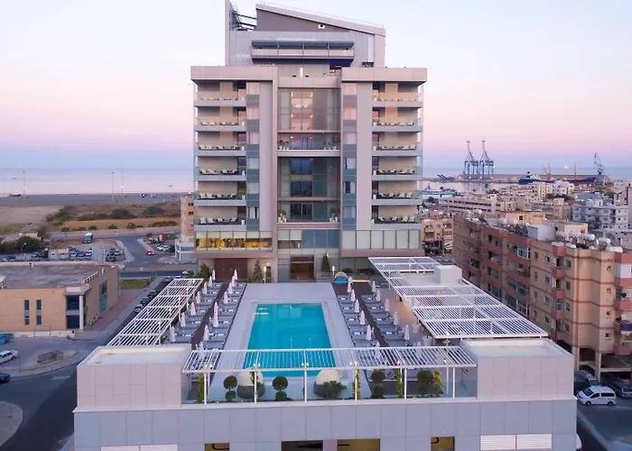 Radisson Blu Hotel, Hotel