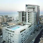 Radisson Blu Hotel, ホテル