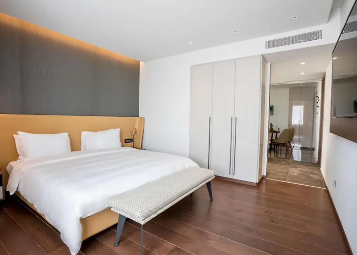 Radisson Blu Hotel, 호텔